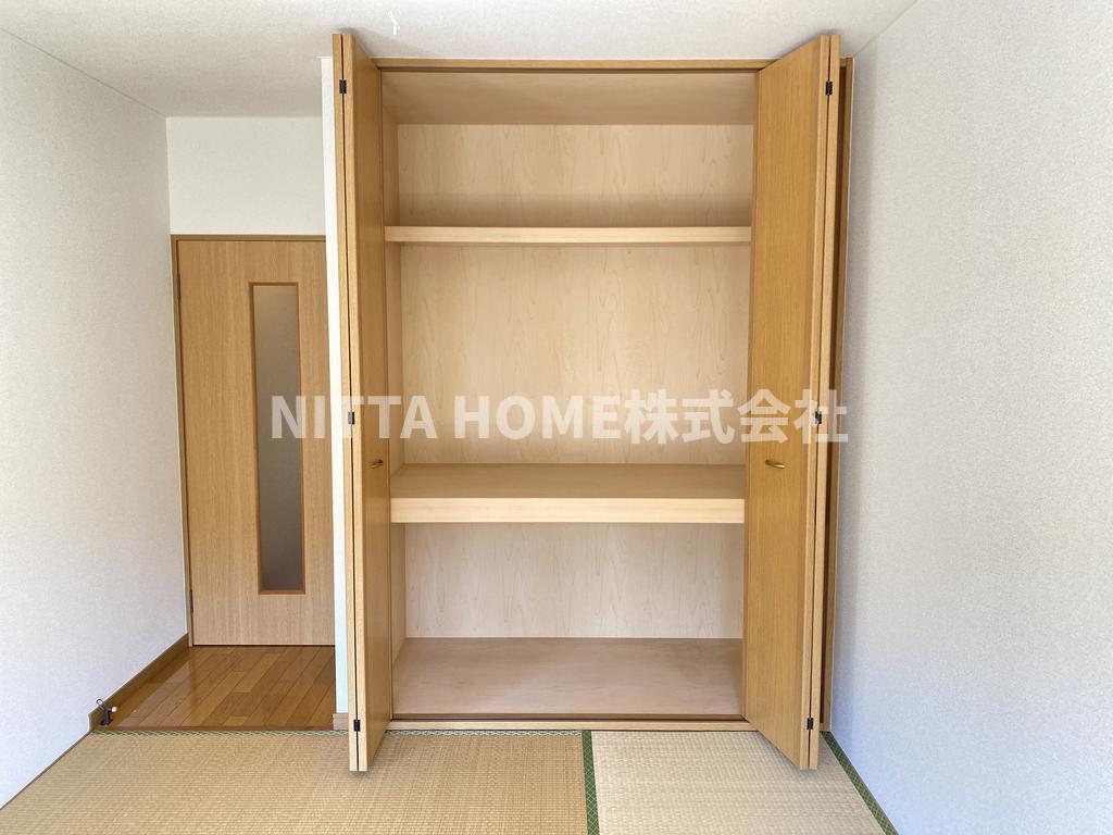 収納　押し入れ付きの収納です＊