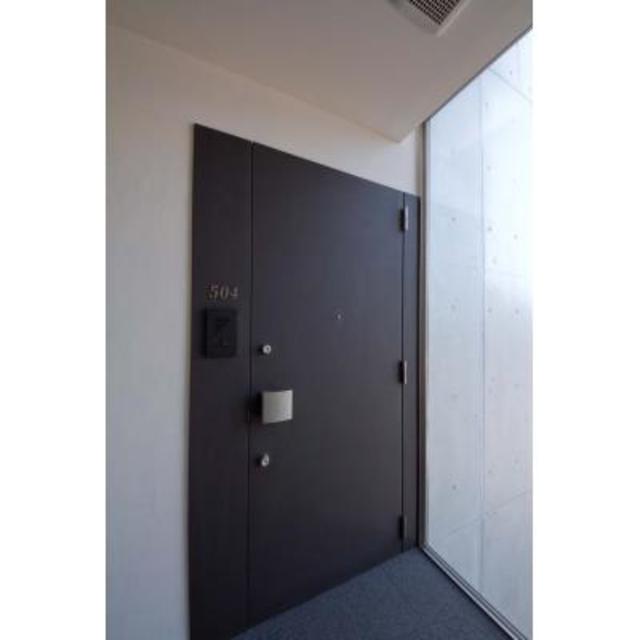 玄関　※写真は同タイプ住戸です。