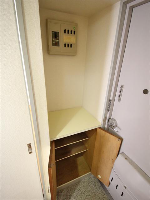その他　松山市道後一万　大東ハイツ　靴収納