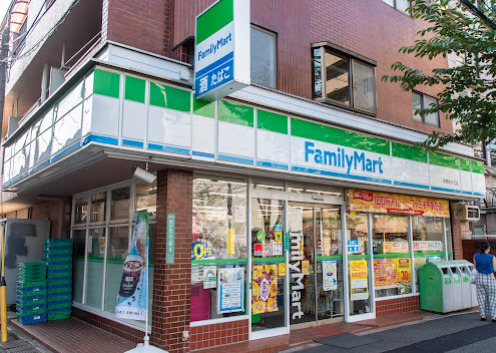 コンビニ　ファミリーマート 中野松が丘店（コンビニ）まで107m