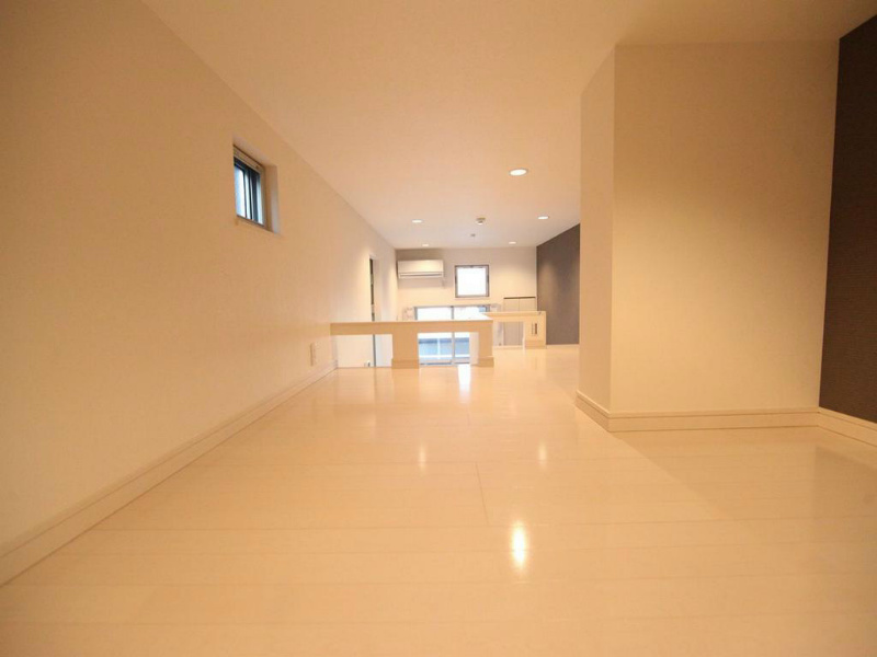 その他　上階ロフト5.5帖（収納としてもお部屋としても使えます）