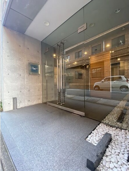 エントランス　名古屋で一番初期費用の安い賃貸専門の不動産会社です(^^)