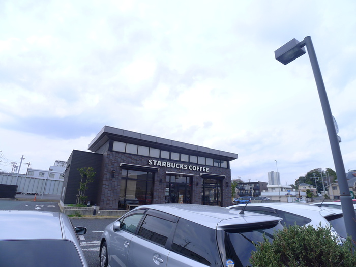 飲食店　スターバックス（飲食店）まで400m