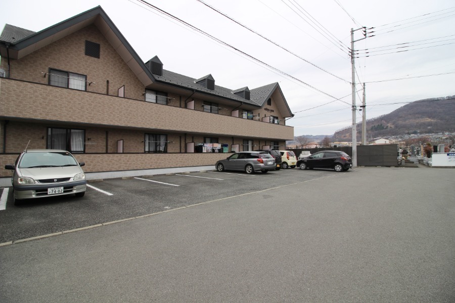 駐車場　駐車場