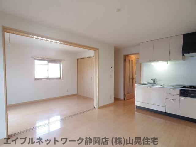 居室・リビング　使いやすい居間です