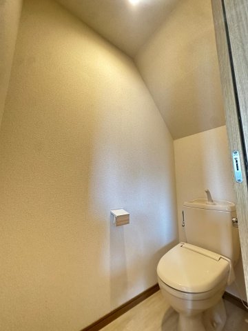 トイレ　トイレも広々しています