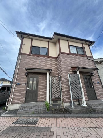 建物外観　2世帯の小さなアパートなので見栄えがいいですね！
