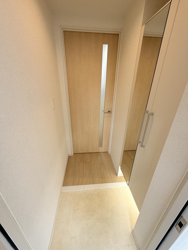 ＪＲ山陽本線 福山駅 徒歩32分 4階建 築10年の玄関写真