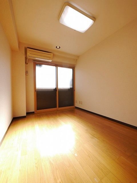 居室・リビング　★お部屋探しは株式会社タウンハウジング東京まで★
