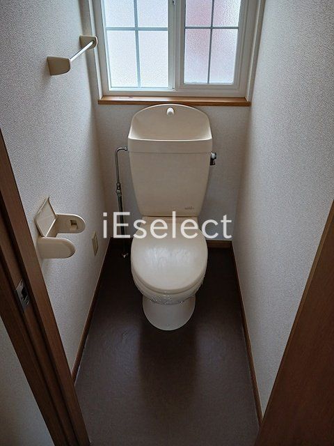 トイレ　清潔感のあるトイレです