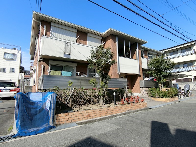 建物外観　ツートンカラーのお洒落な外観