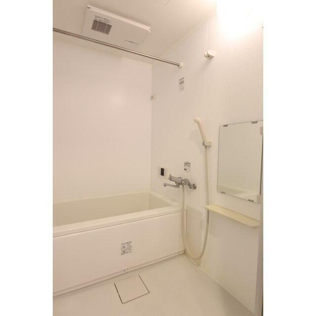 バス・シャワールーム　（他の部屋の写真です。）
