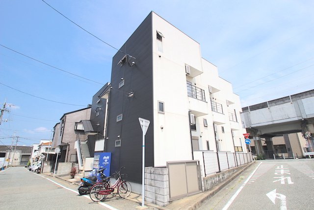 ＪＲ鹿児島本線 吉塚駅 徒歩8分 築19年