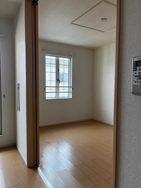 ベルプロムナードIIIの居間写真