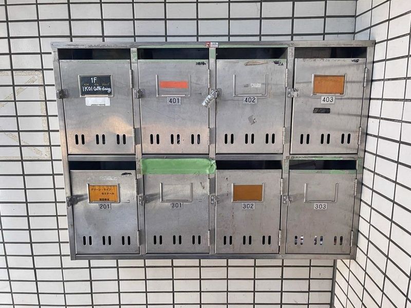 小田急小田原線 鶴巻温泉駅 徒歩4分 4階建 築38年の外観写真