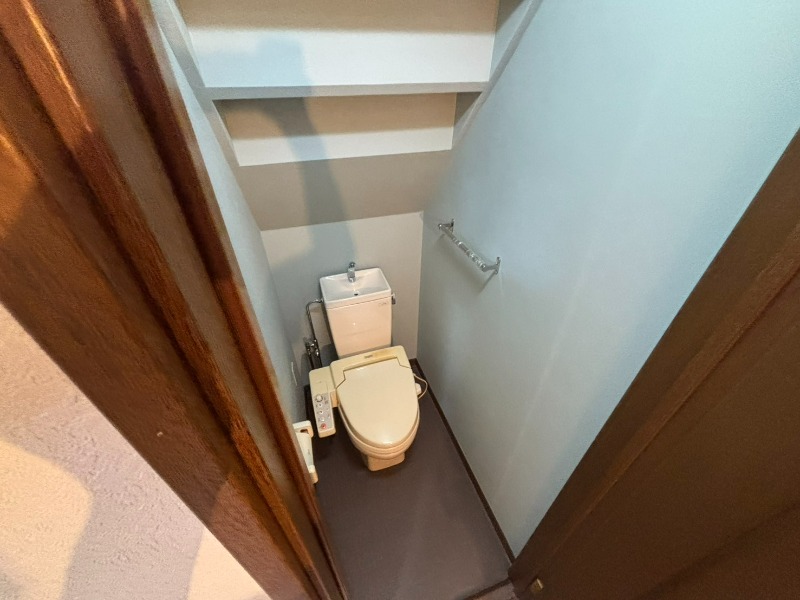 綾園2丁目貸家のトイレ写真