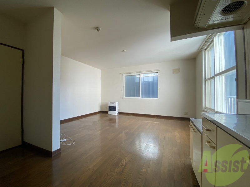 居室・リビング　広くてキレイなお部屋が広がっていて、充実した生活が送れそう。