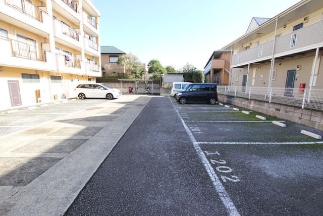 駐車場　【空要確認】