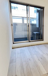 その他部屋・スペース　広くて明るい寝室