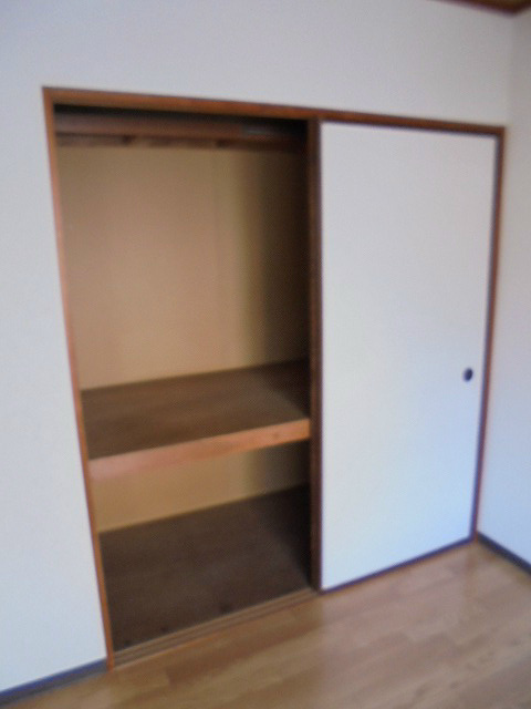 収納　写真は204号室です（参考）
