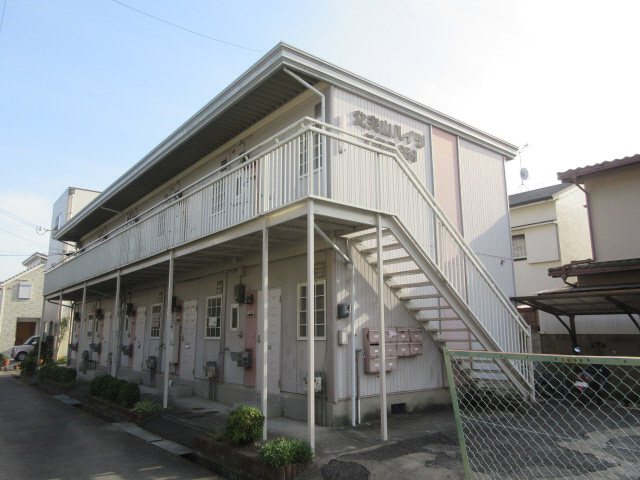 父夫山ハイツの建物外観