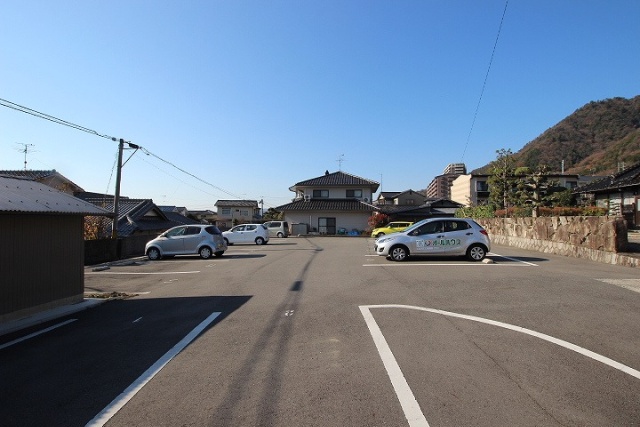 【広島市安佐南区八木のマンションの駐車場】