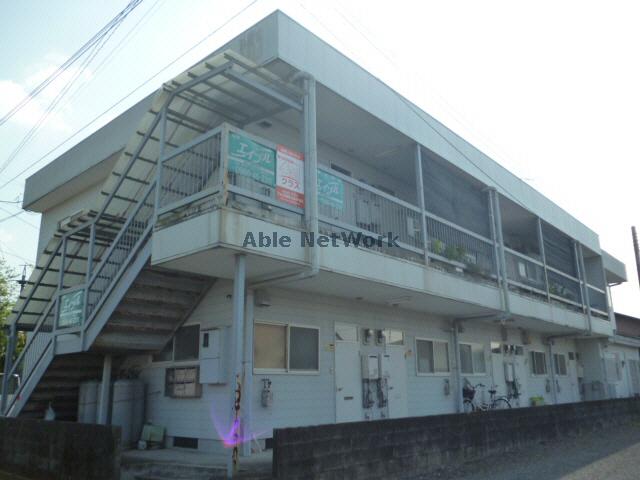 【北諸県郡三股町大字樺山のアパートの建物外観】