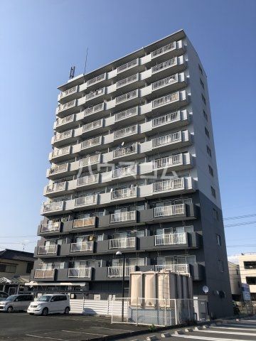 豊川市金塚町のマンションの建物外観