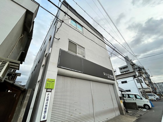 広島市中区吉島新町のマンションの建物外観