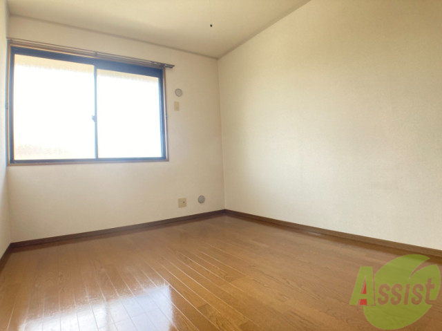 その他部屋・スペース　洋室は２部屋あって、寝室との使い分けも出来ます。