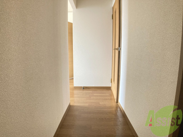 玄関　こちらは玄関の写真。敷居が高くなく安心ですね！