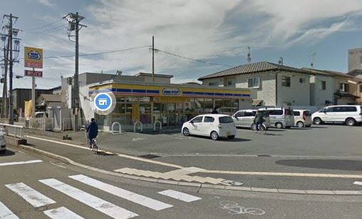 コンビニ　ミニストップ（コンビニ）まで560m