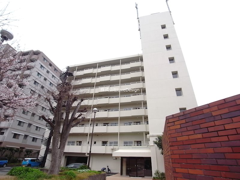 神戸市垂水区塩屋町のマンションの建物外観