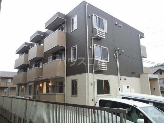 川崎市麻生区五力田のアパートの建物外観