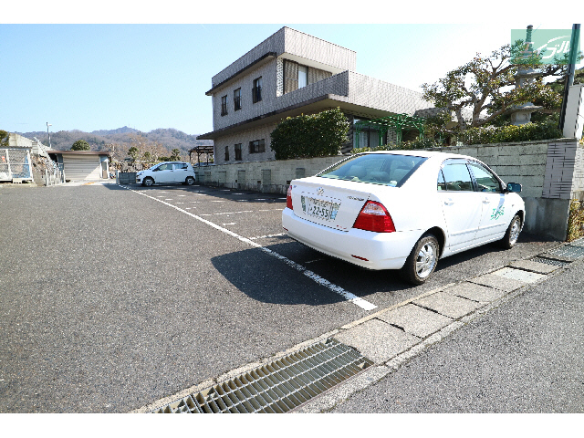 【甲西グリーンハイツの駐車場】