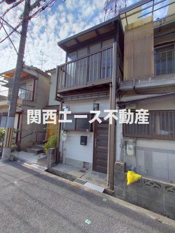 野崎１丁目貸家の建物外観