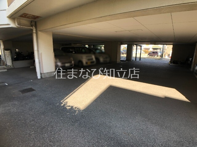 【エスポ・アール高松の駐車場】