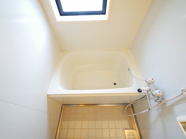 バス・シャワールーム　きれいなお風呂です