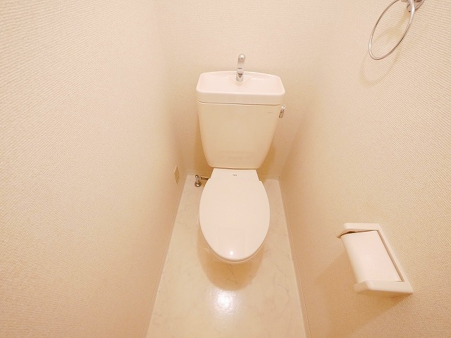 トイレ　コンパクトで使いやすいトイレです