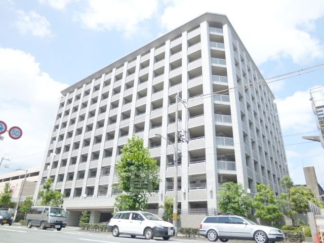 京都市南区吉祥院御池町のマンションの建物外観