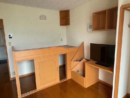 居室・リビング　備品や設備仕様は号室等により異なるため現地をご確認ください。