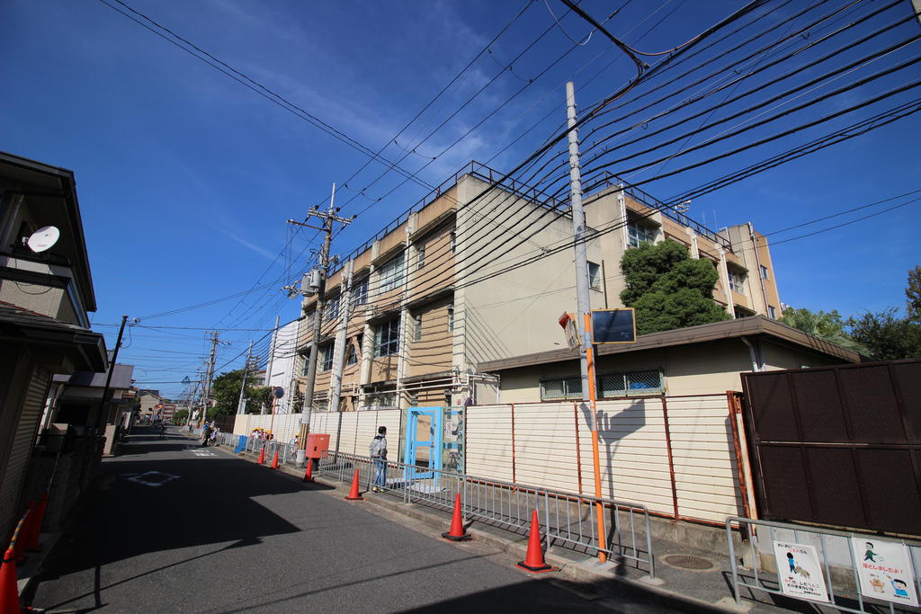 小学校　東大阪市立成和小学校（小学校）まで476m
