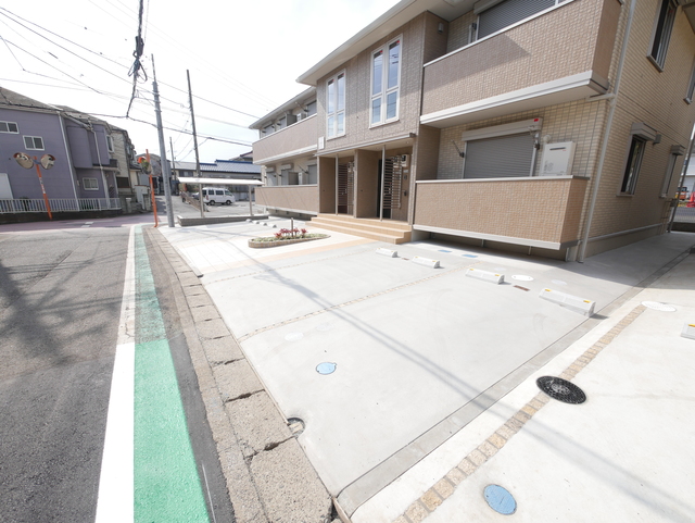 駐車場　★敷地内に駐車場がございます★