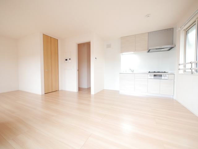 居室・リビング　★１３帖以上ある広いリビングです★