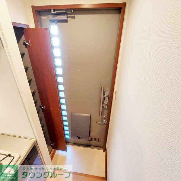 玄関　お部屋探しは株式会社　タウンハウジング　までお気軽にお問合…