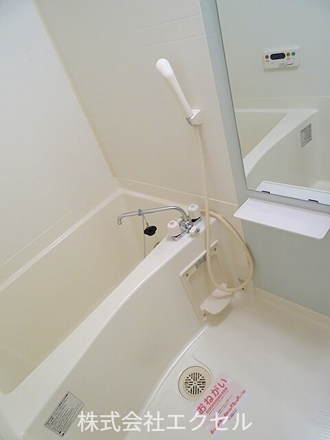 バス・シャワールーム　追い焚き機能のお風呂です。