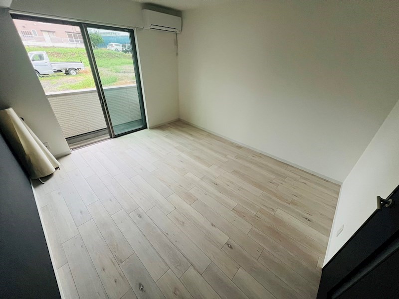 居室・リビング　同一物件別部屋写真