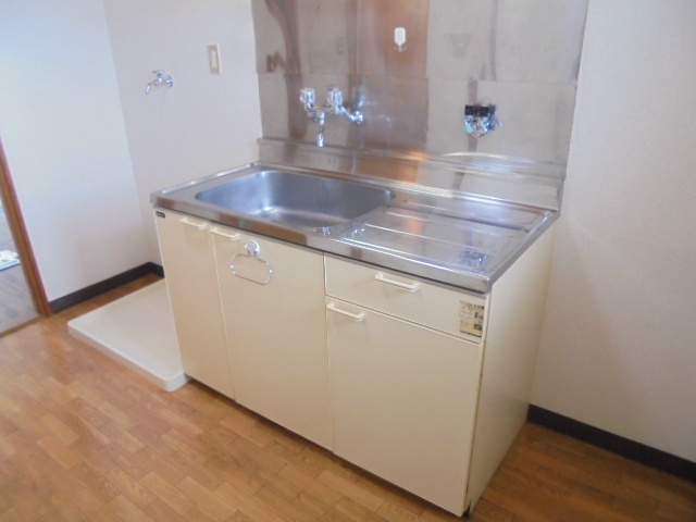 キッチン　写真は113号室です