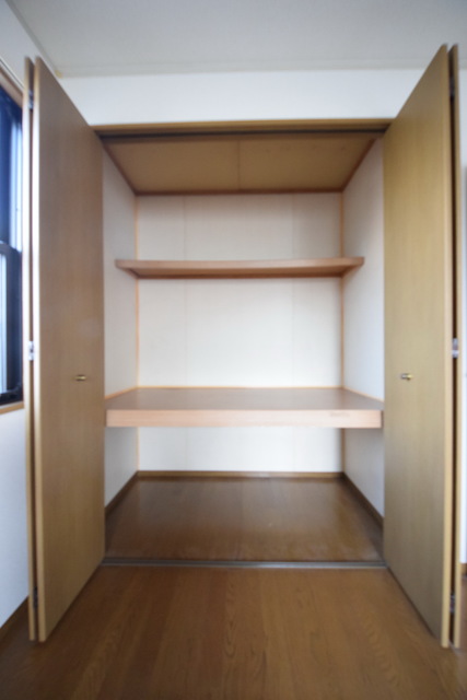 収納　～たっぷり収納スペース～