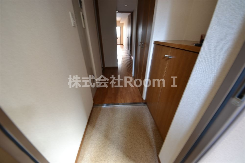 玄関　シンプルで使いやすい玄関です